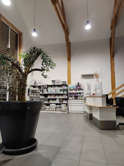 Veterinary Clinic Of Chavannerie, Clinique Vétérinaire à La Ferté-Saint-Aubin