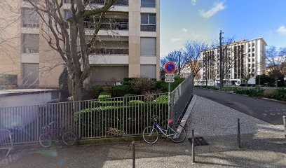 Cécile Leslie James, Clinique Vétérinaire à Lyon 01