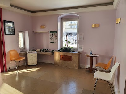 Haxaire Cécile, Clinique Vétérinaire à Aranc