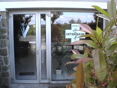 Dehoux Thierry, Clinique Vétérinaire à Warcq