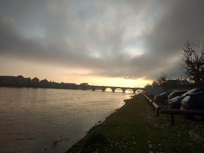 Clinique Vétérinaire Les Quais, Clinique Vétérinaire à Saumur