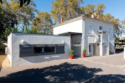 Clinique Vétérinaire PezenasVet Drs T.Labbe C.Merieux, Clinique Vétérinaire à Pézenas